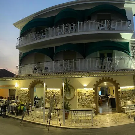 Hotel Cinquestelle Albergo Del Centro Storico