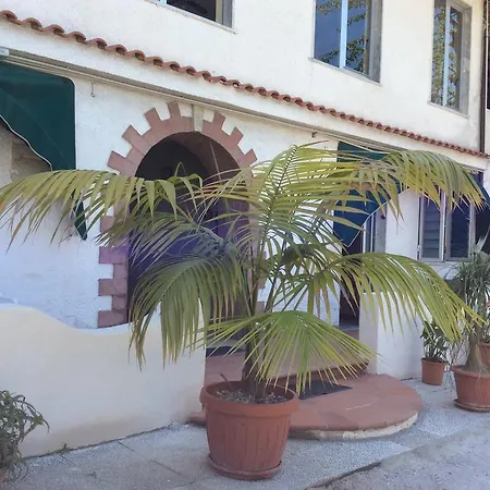 Cinquestelle Albergo Del Centro Storico 3*