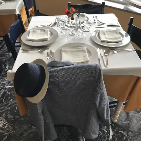 Hotel Cinquestelle Albergo Del Centro Storico 3*